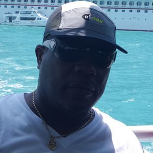 Meet your Posher, Lewis